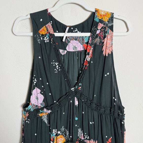 Free People Haze Printed Tunic Sleeveless Blouse Size Medium - Picture 3 of 6